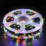 Instalație luminoasă de Crăciun LED color de 100 metri, ideală pentru a adăuga o atmosferă festivă oricărei locații. Această